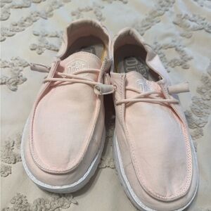 Hey Dude Women's Soft Pink Loafers